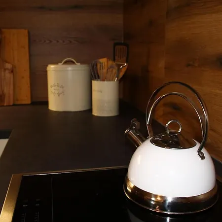 Grosse Komfortable In דירה